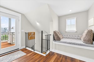 3rd Floor, Landing