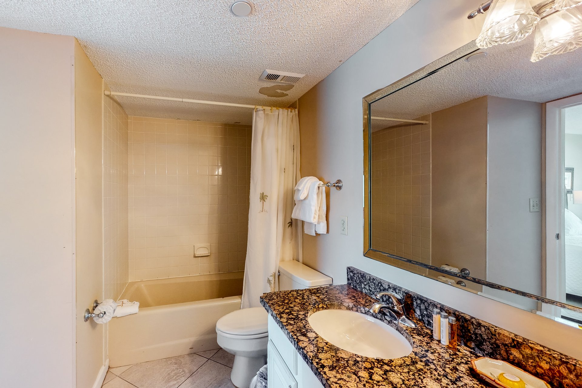 Emerald Towers 0503 7