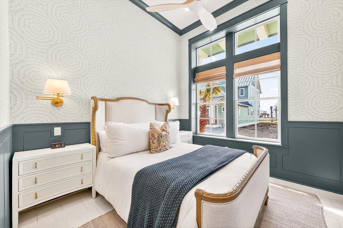 Second Queen Bedroom, 1st Floor