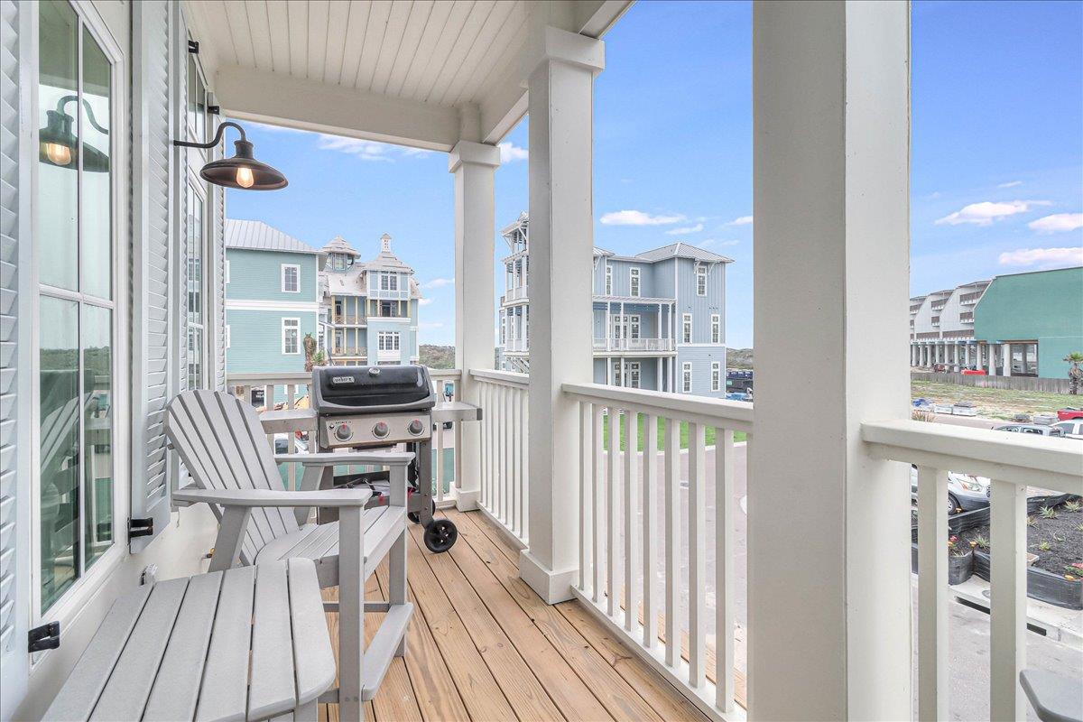 Gilling Balcony in Back, 2nd Floor