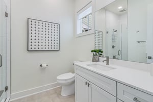 Ensuite Queen Bathroom, 2nd Floor