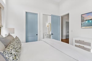 1st Floor, King Bedroom