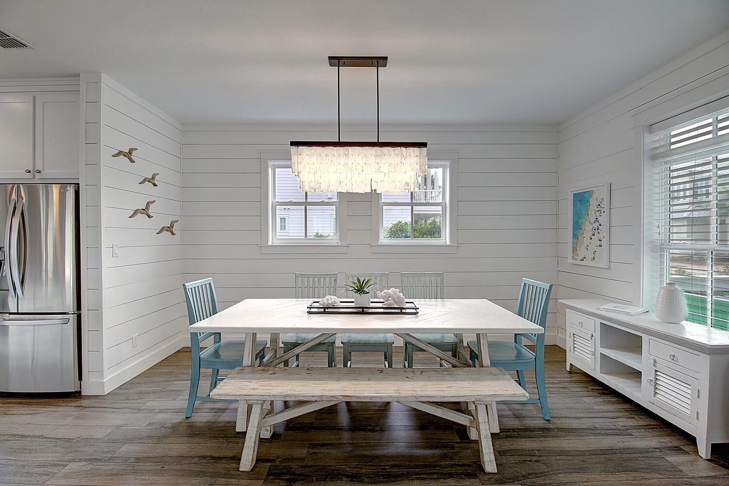 1st Floor Dining Area