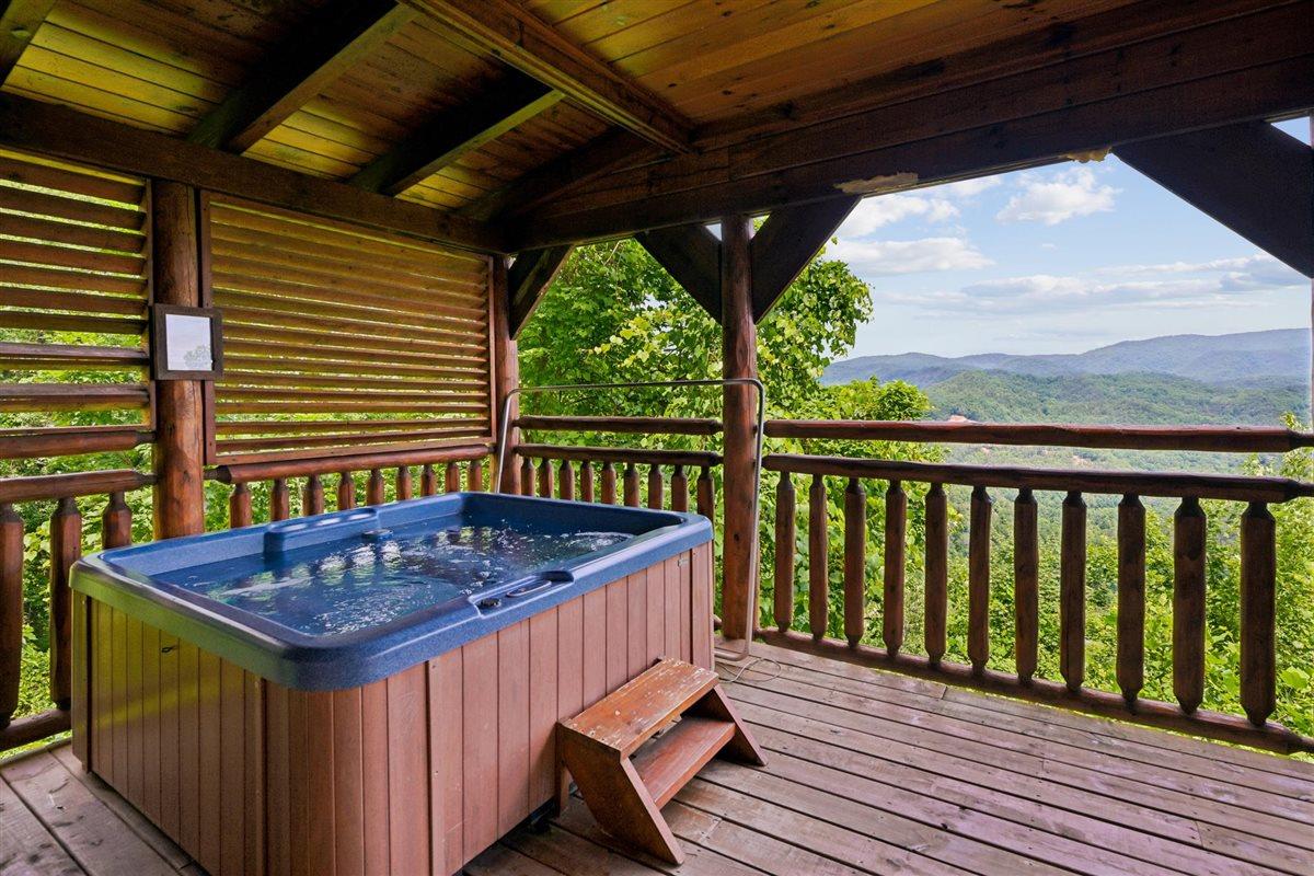 16Hot Tub