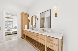 Primary King Bathroom, 2nd Floor