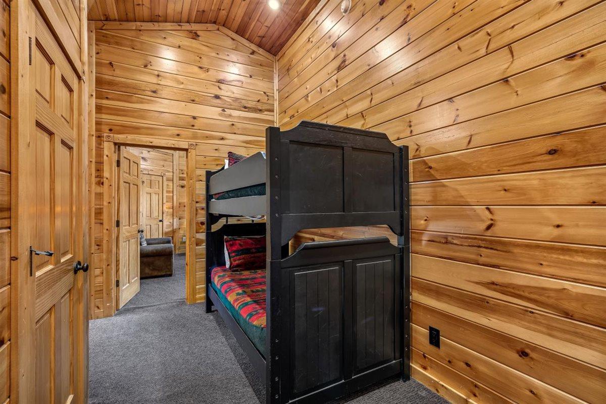 46Common Area Bunk Bed