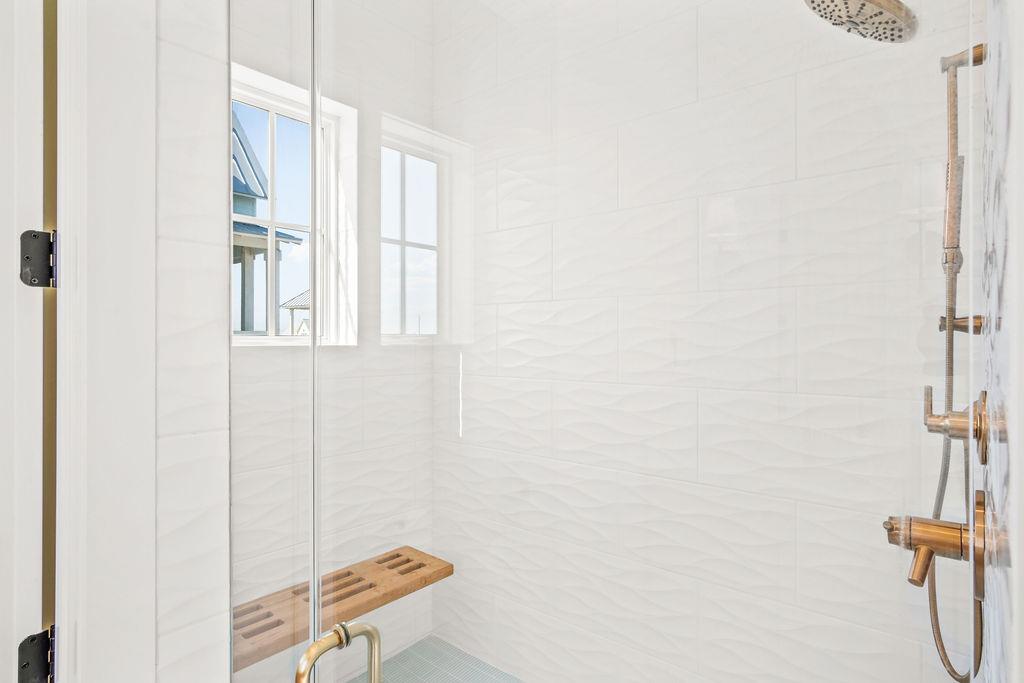 Primary King Bathroom, 2nd Floor