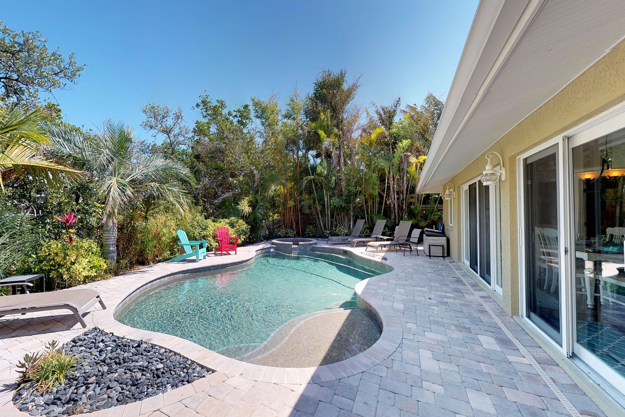 Paradise Pointe 1