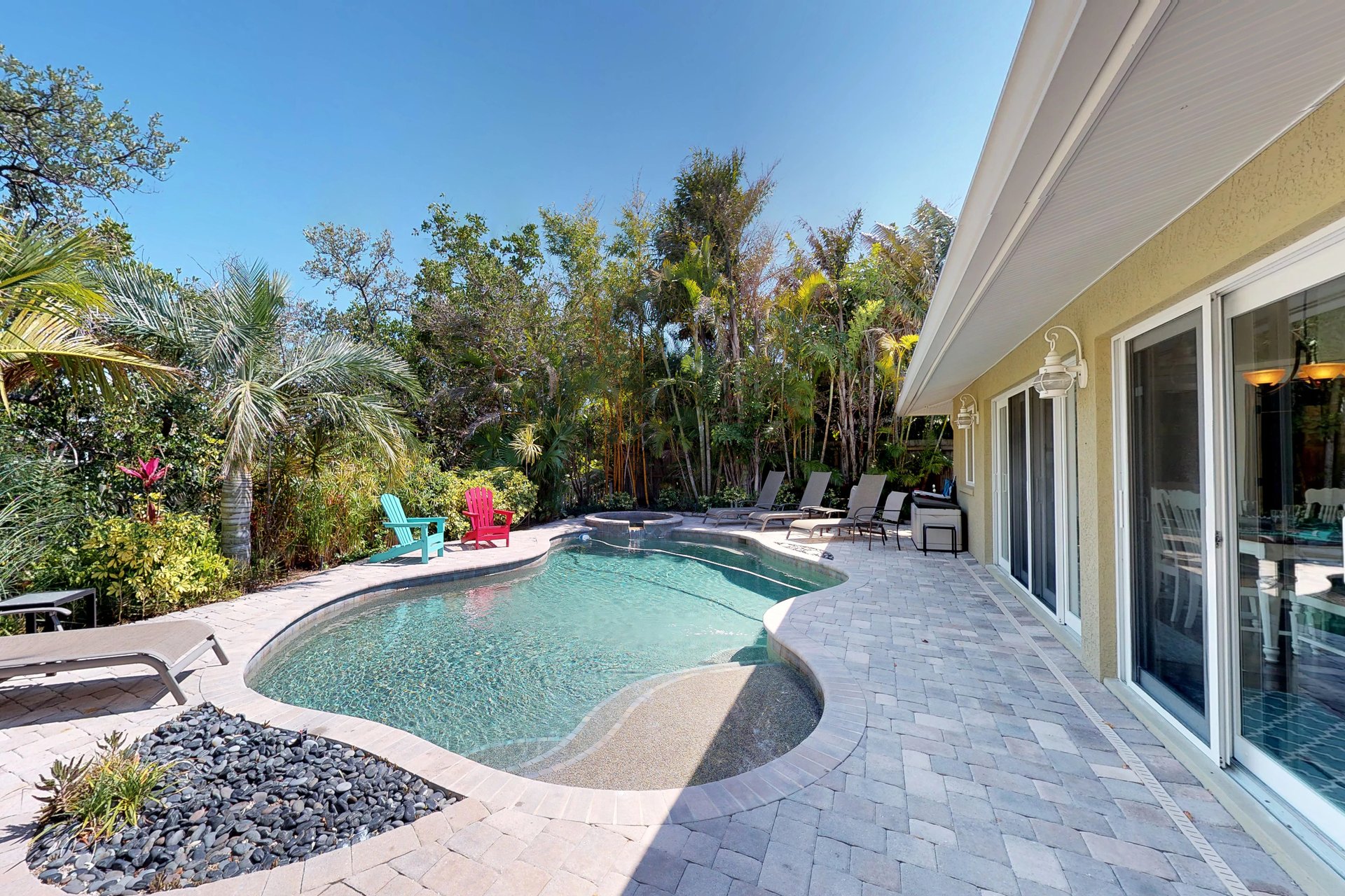 Paradise Pointe 1