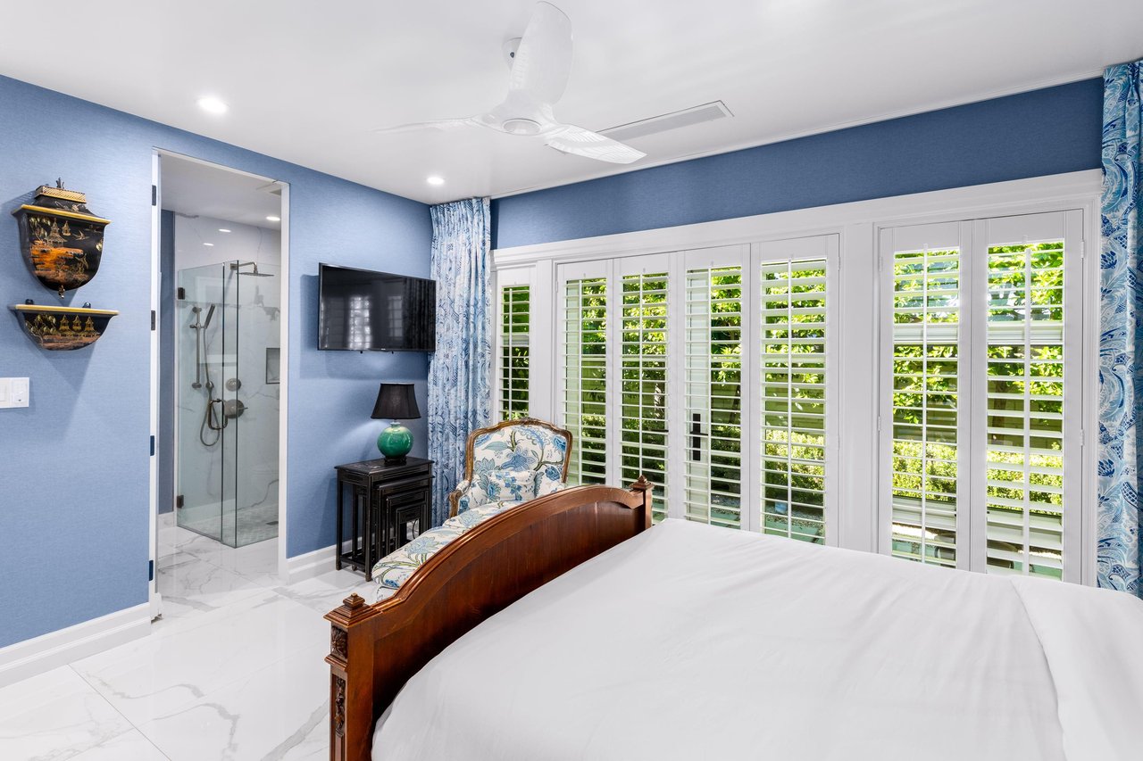 Guest bedroom