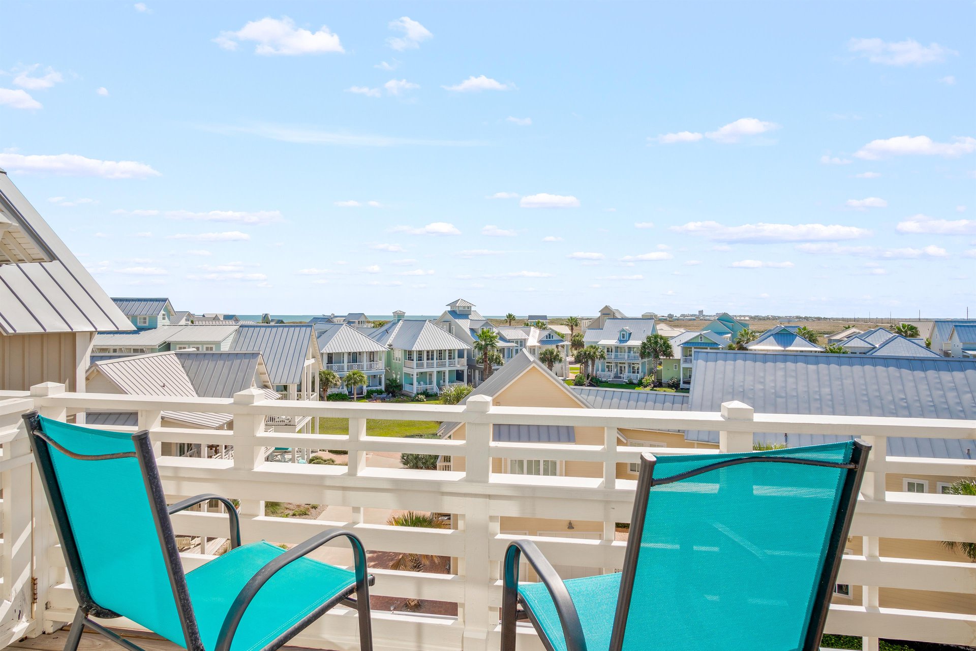 2nd Floor Queen Bedroom Balcony