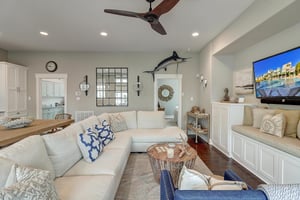 1st Floor, Living Room