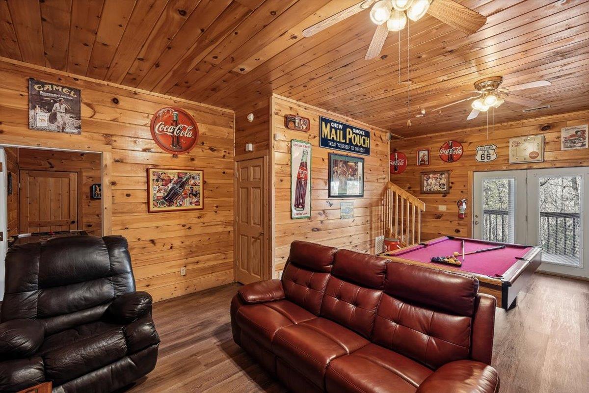 41Recreation Room