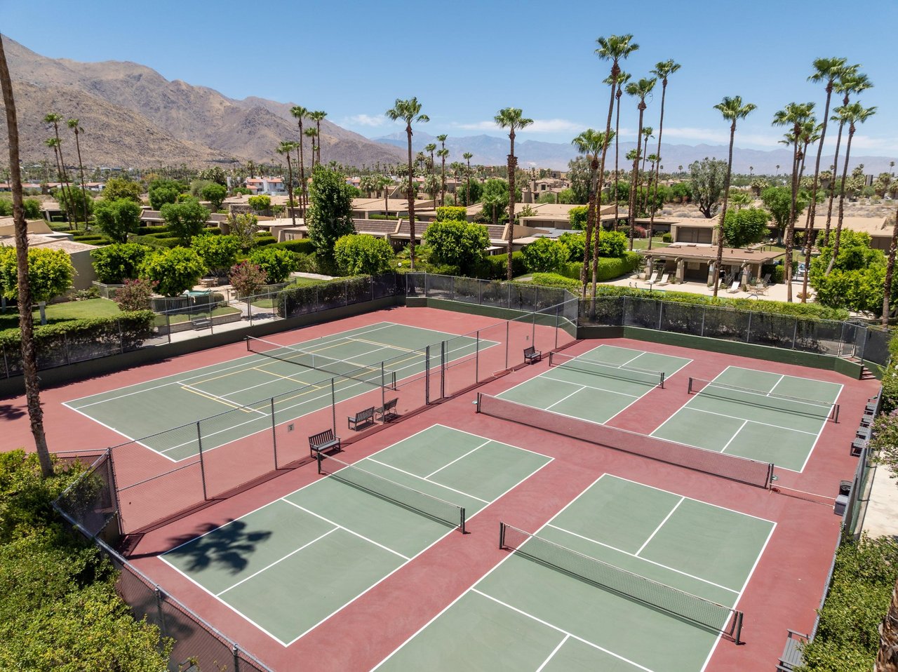 Guests also have access to the HOA shared tennis and pickleball courts.