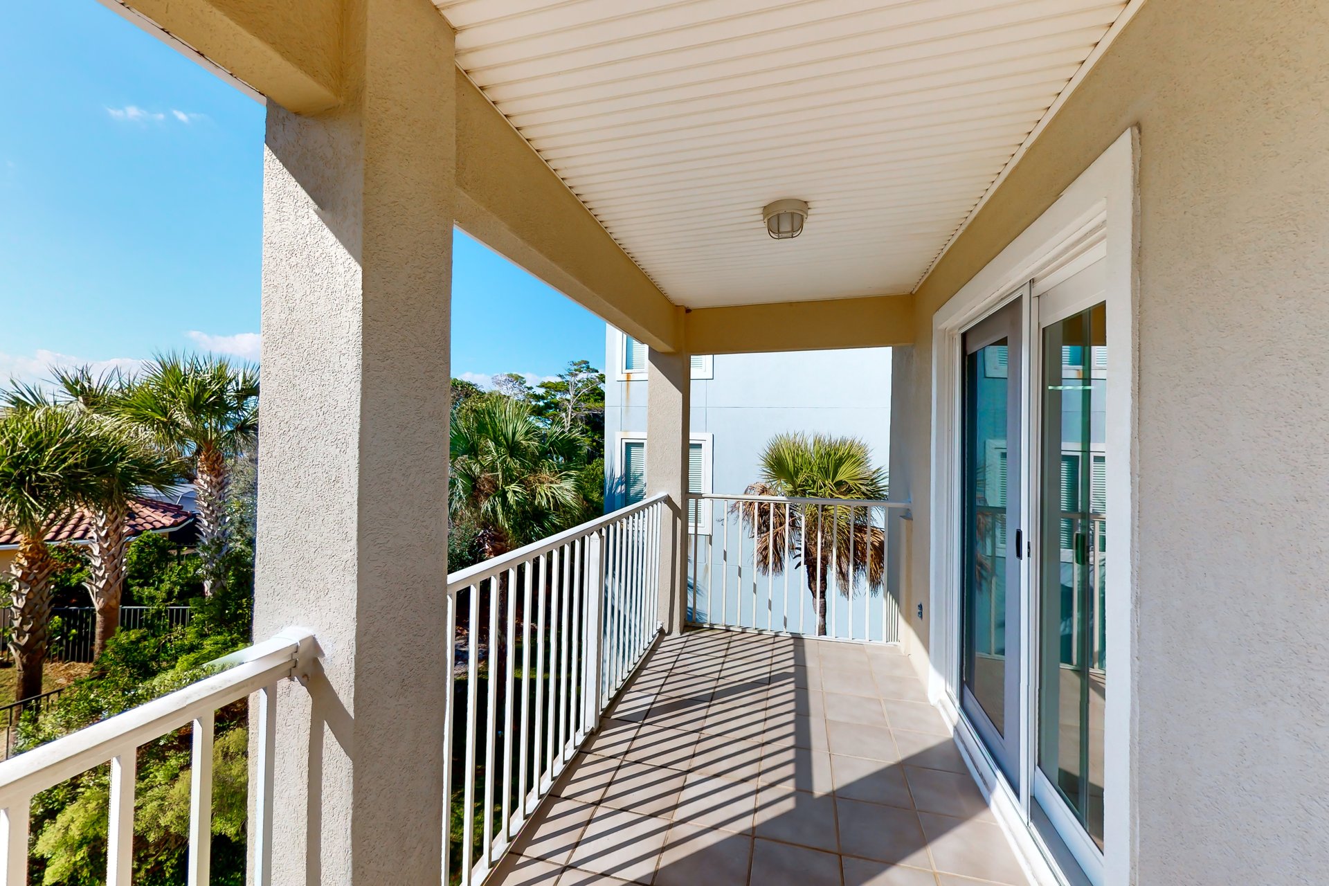 Destination Paradise 38