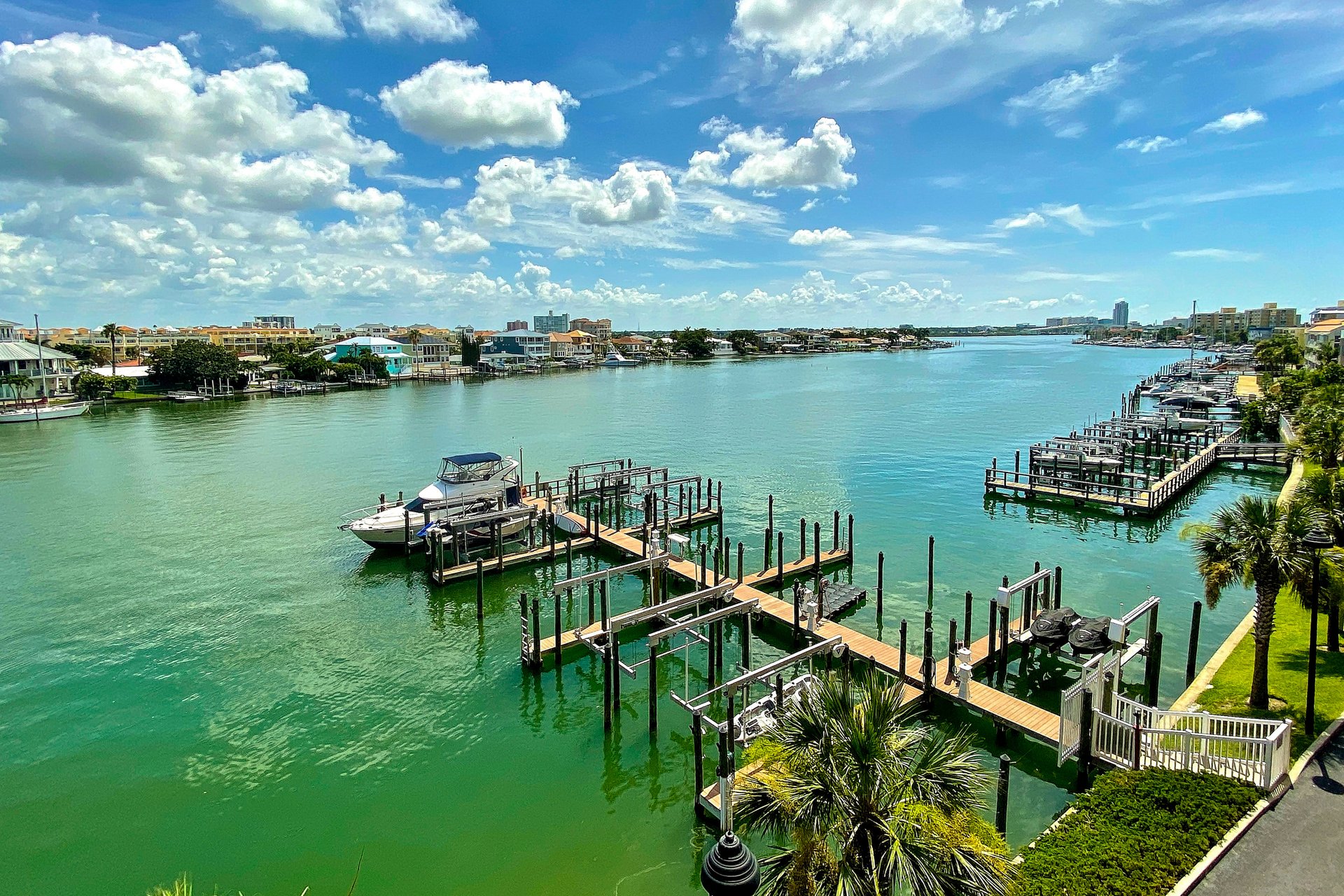 Harborview Grande 404 5