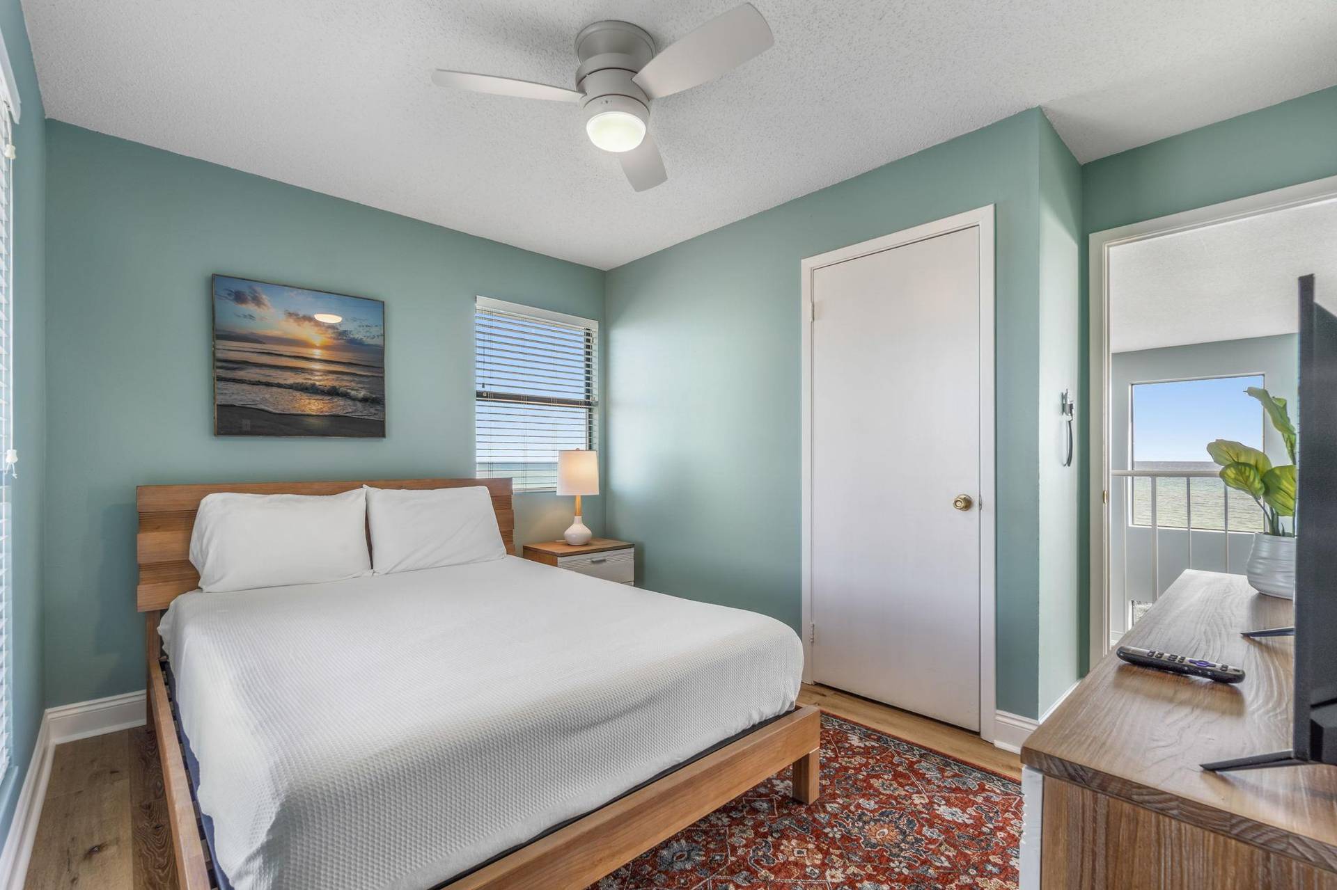 Guest Bedroom 4 Queen