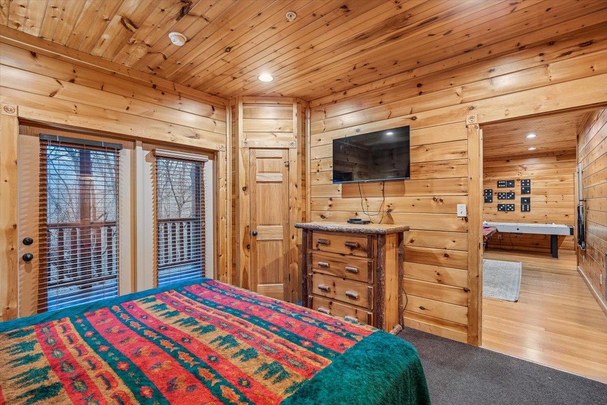 097Bedroom 6