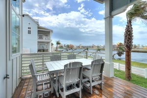Back Patio Dining Area on the Lakeside, 1st Floor