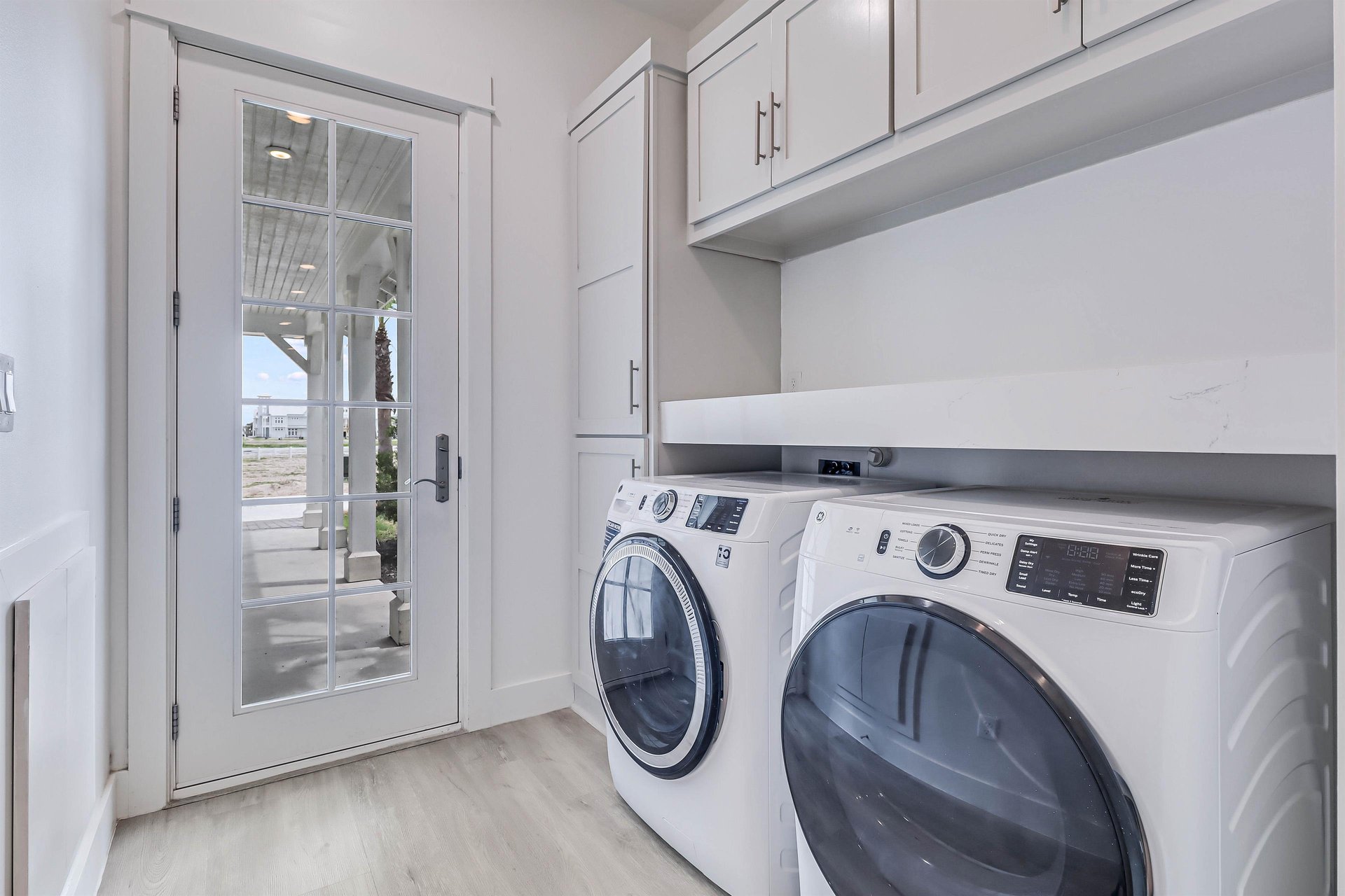 Laundry Hallway, 1st Floor