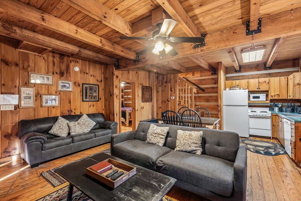 21Living Room