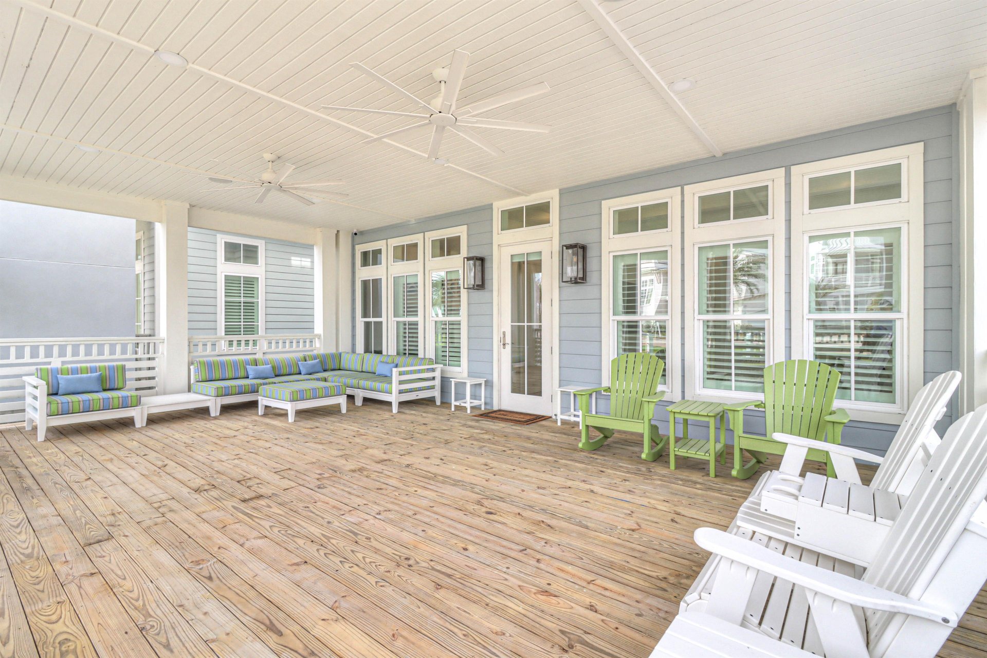 Parkside Patio, 1st Floor