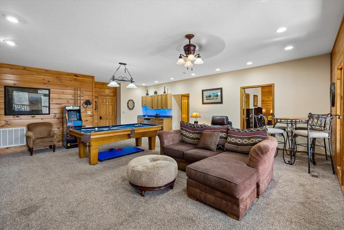 070Recreation Room