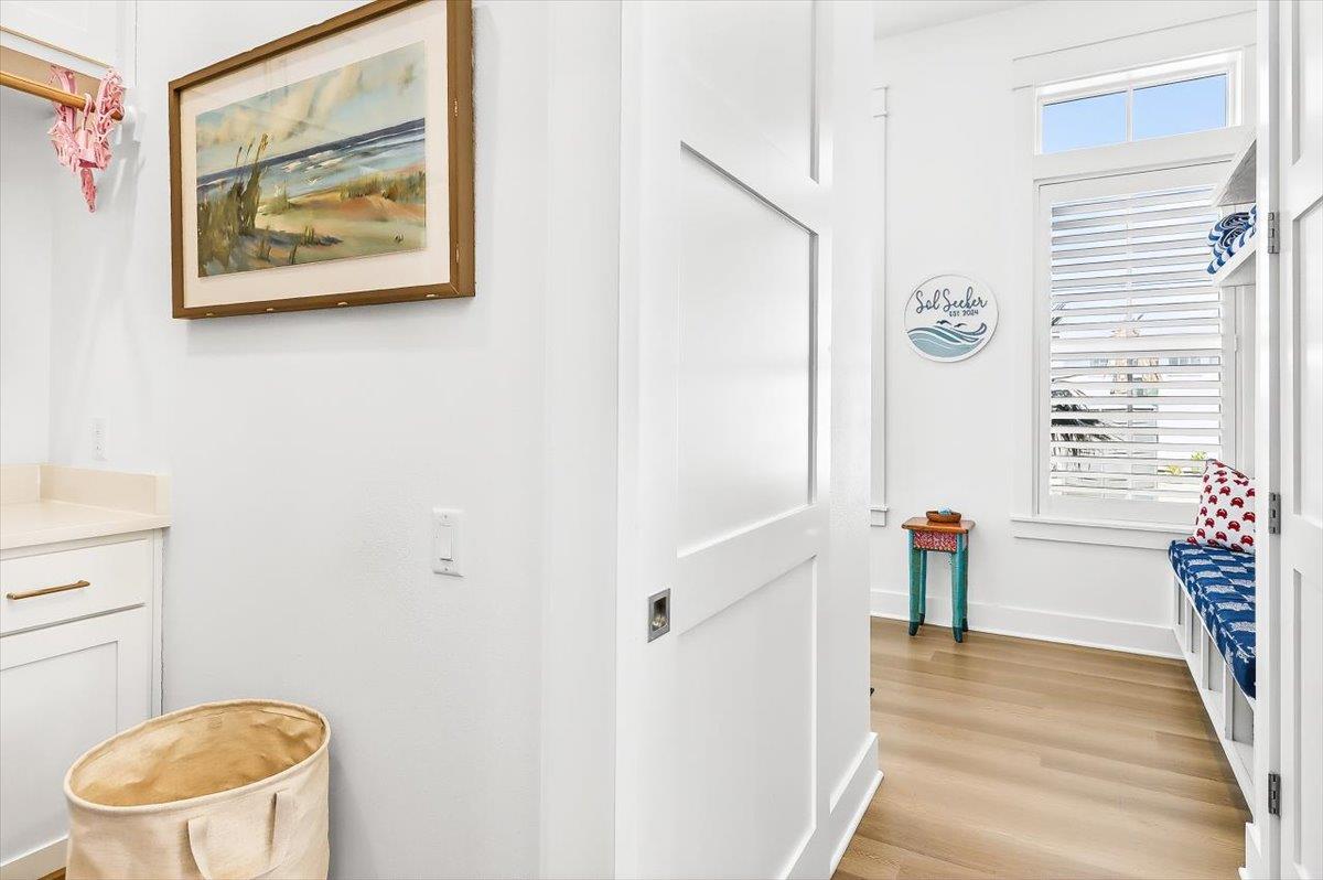 1st Floor, Rear Entryway