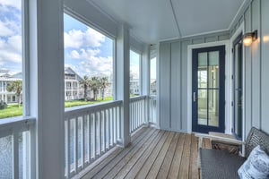 Shared LakeView Balcony, 2nd Floor