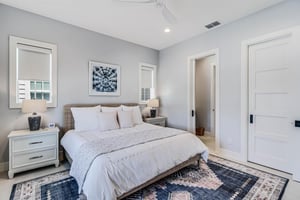 King Bedroom, 1st Floor