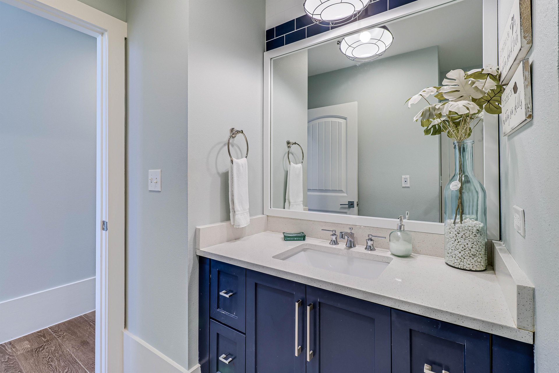 Shared Bathroom, 2nd floor