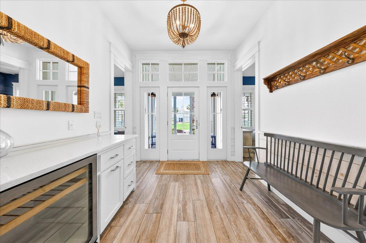 1st Floor, Foyer