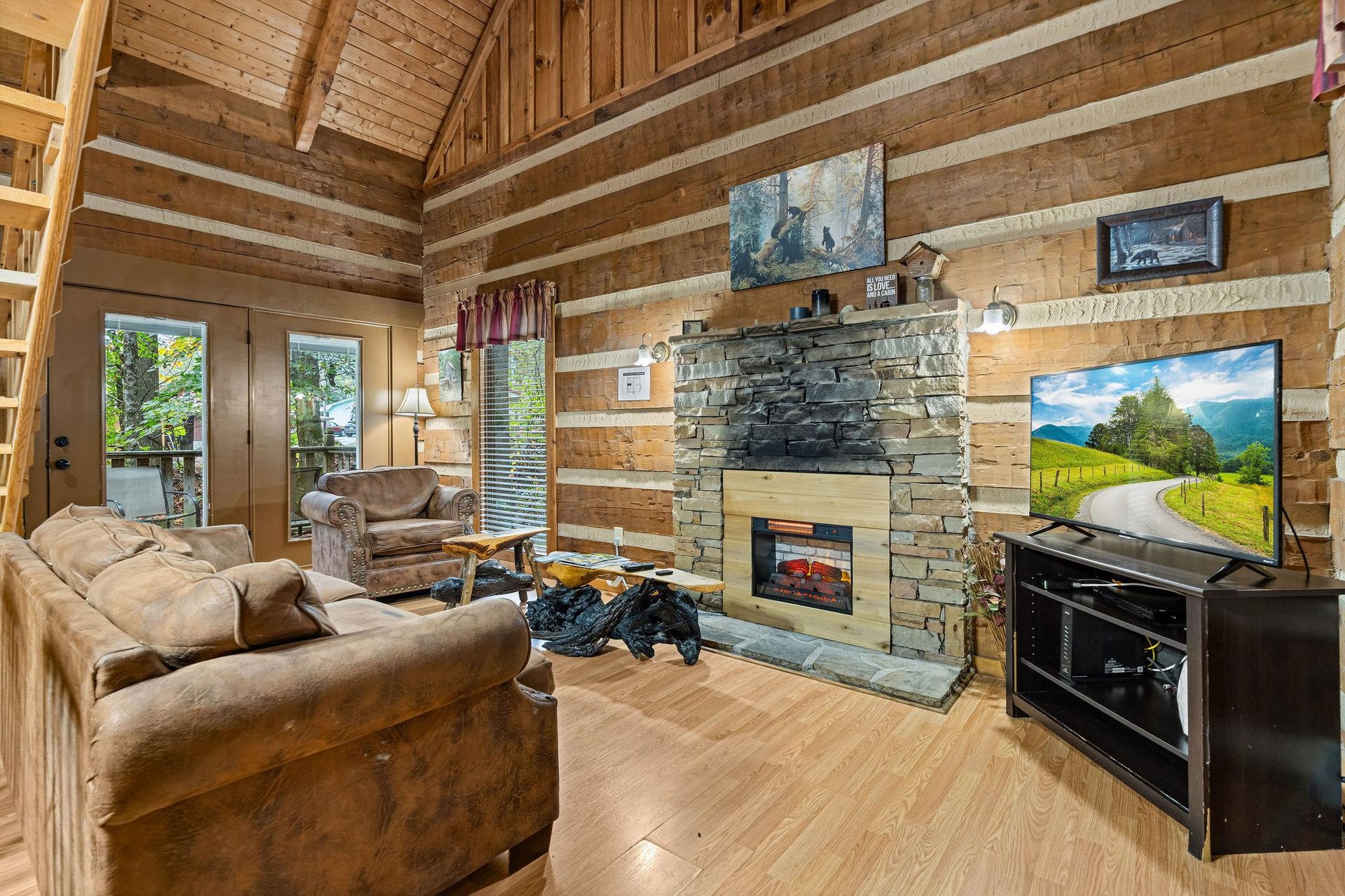 littlebirdcabin3