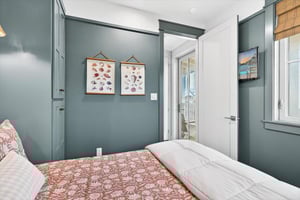 Queen Bedroom, 2nd Floor