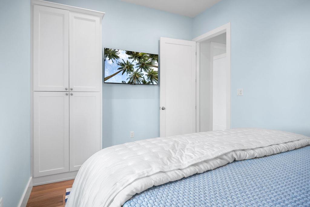 Rear King Bedroom, 1st Floor