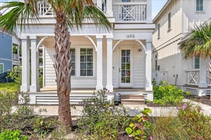 1st Floor, Front Porch