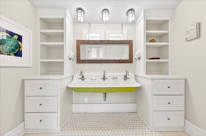 3rd Floor, Bunk Bathroom