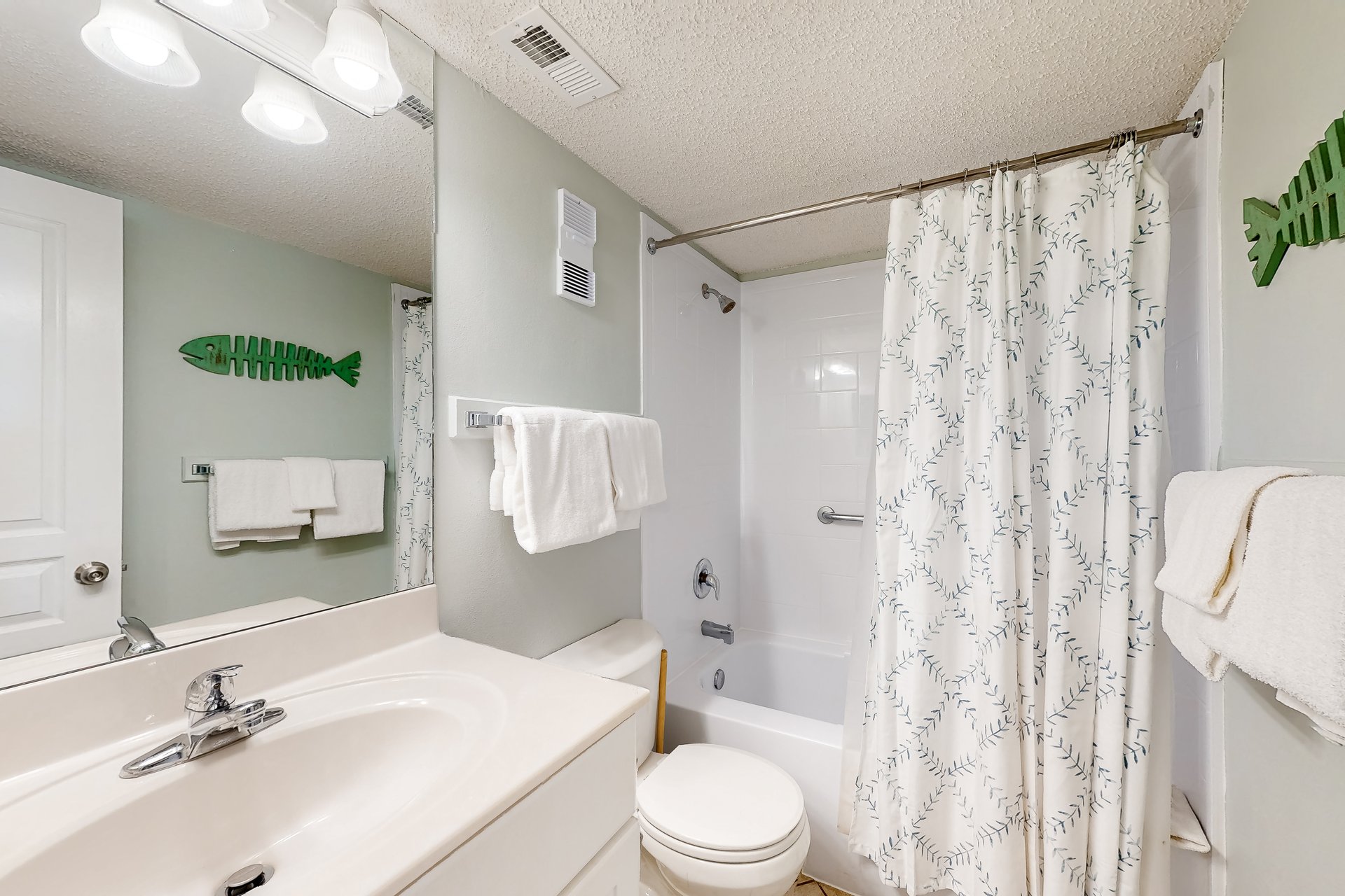 Island Winds West 578 15