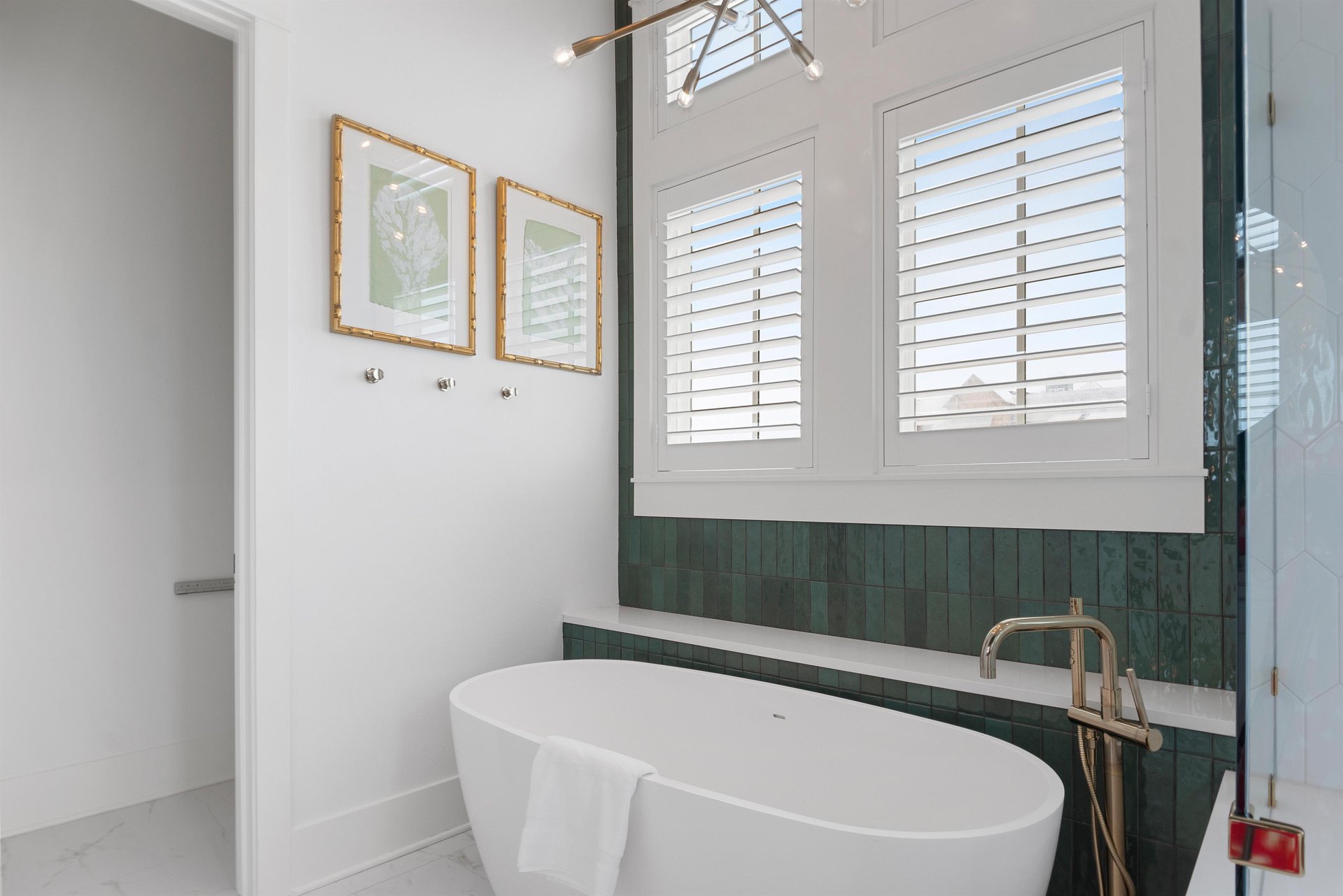 King Suite Bathroom, 2nd Floor