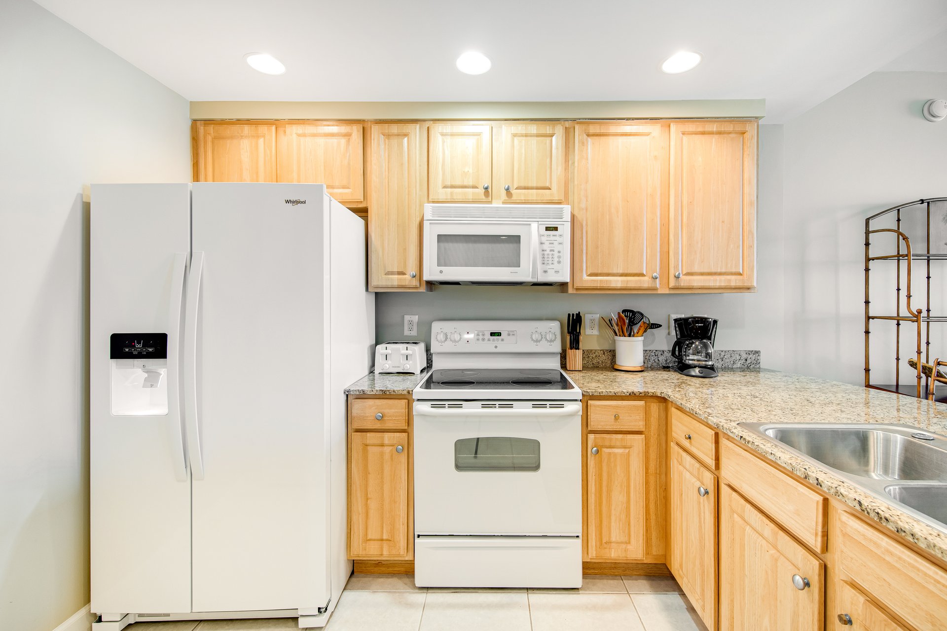 Splash Resort 907E 11