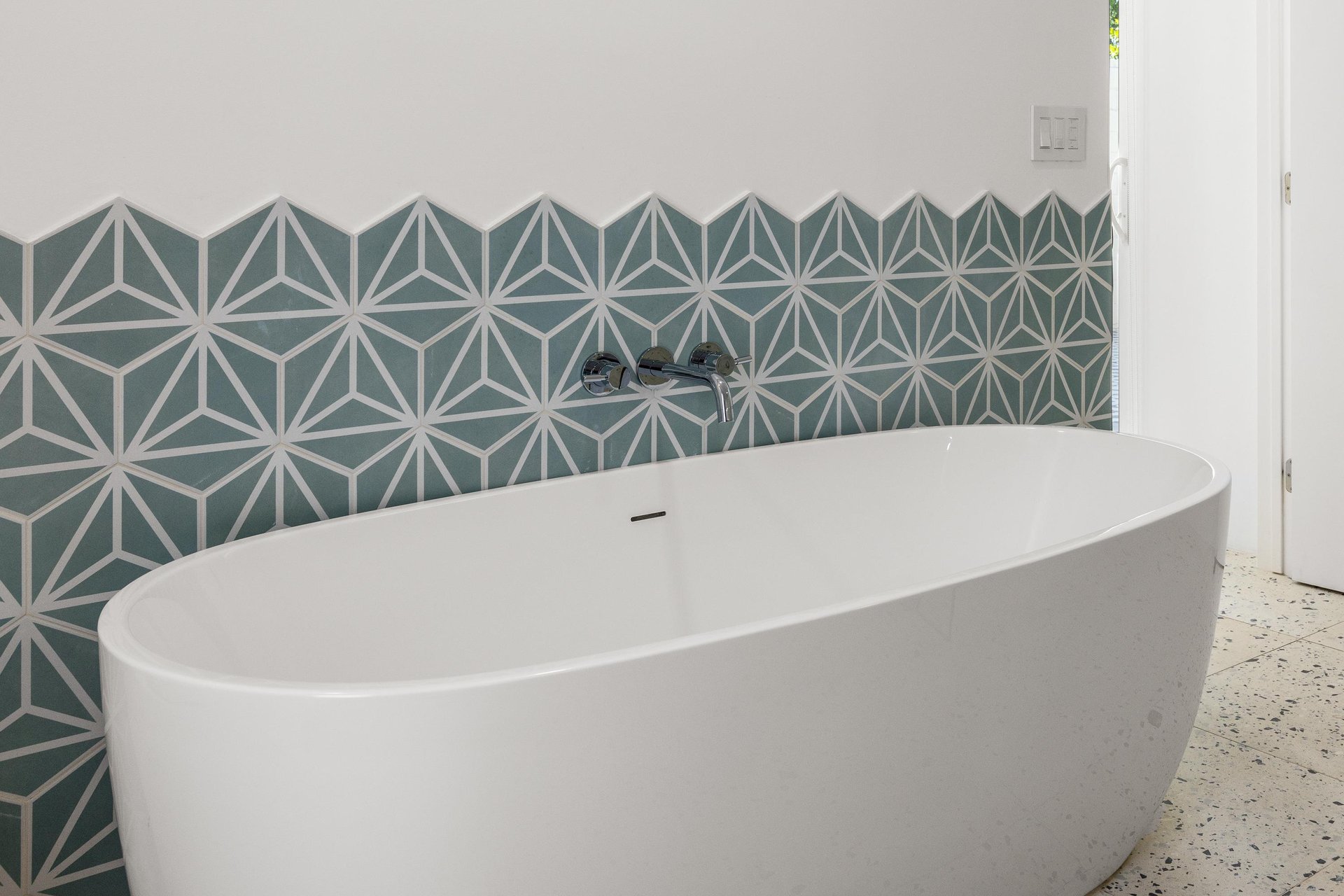 Ready for a long soak in the Primar bath