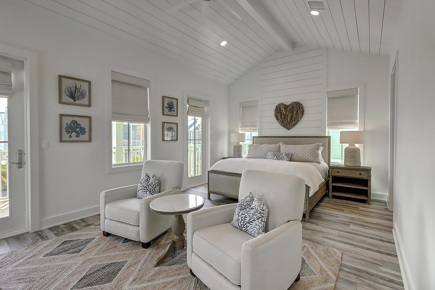 2nd Floor King Master Suite