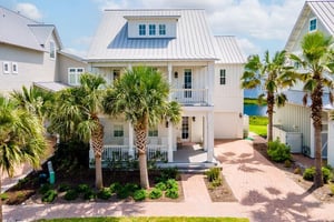 Welcome to Salty Lashes