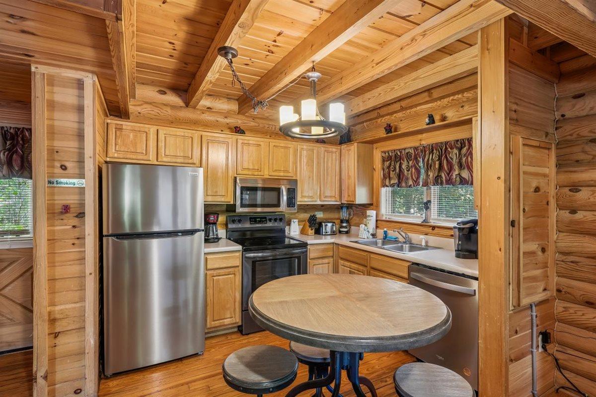 17Dining Room