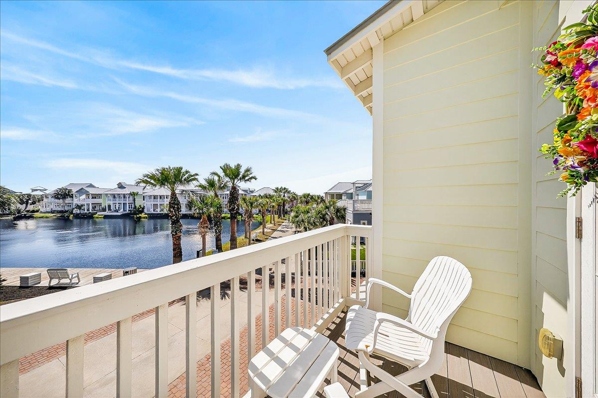 Second King Balcony, 2nd Floor