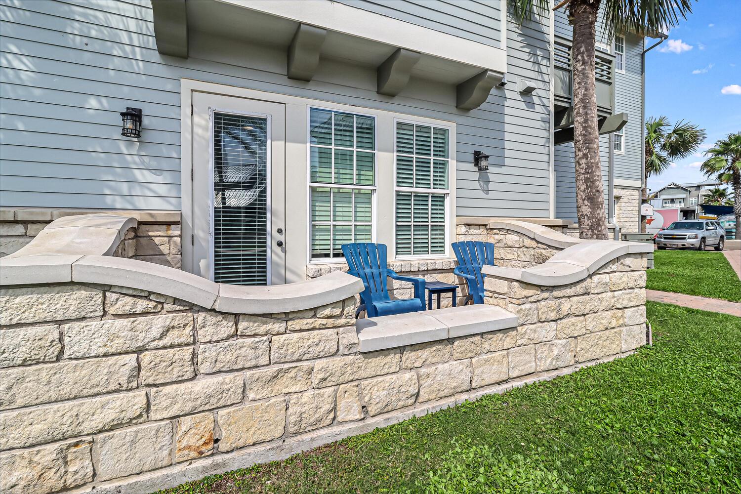 Private 1st Floor Patio