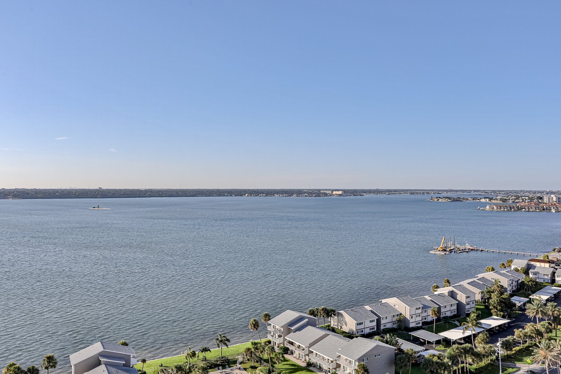 Lighthouse Towers 206 32