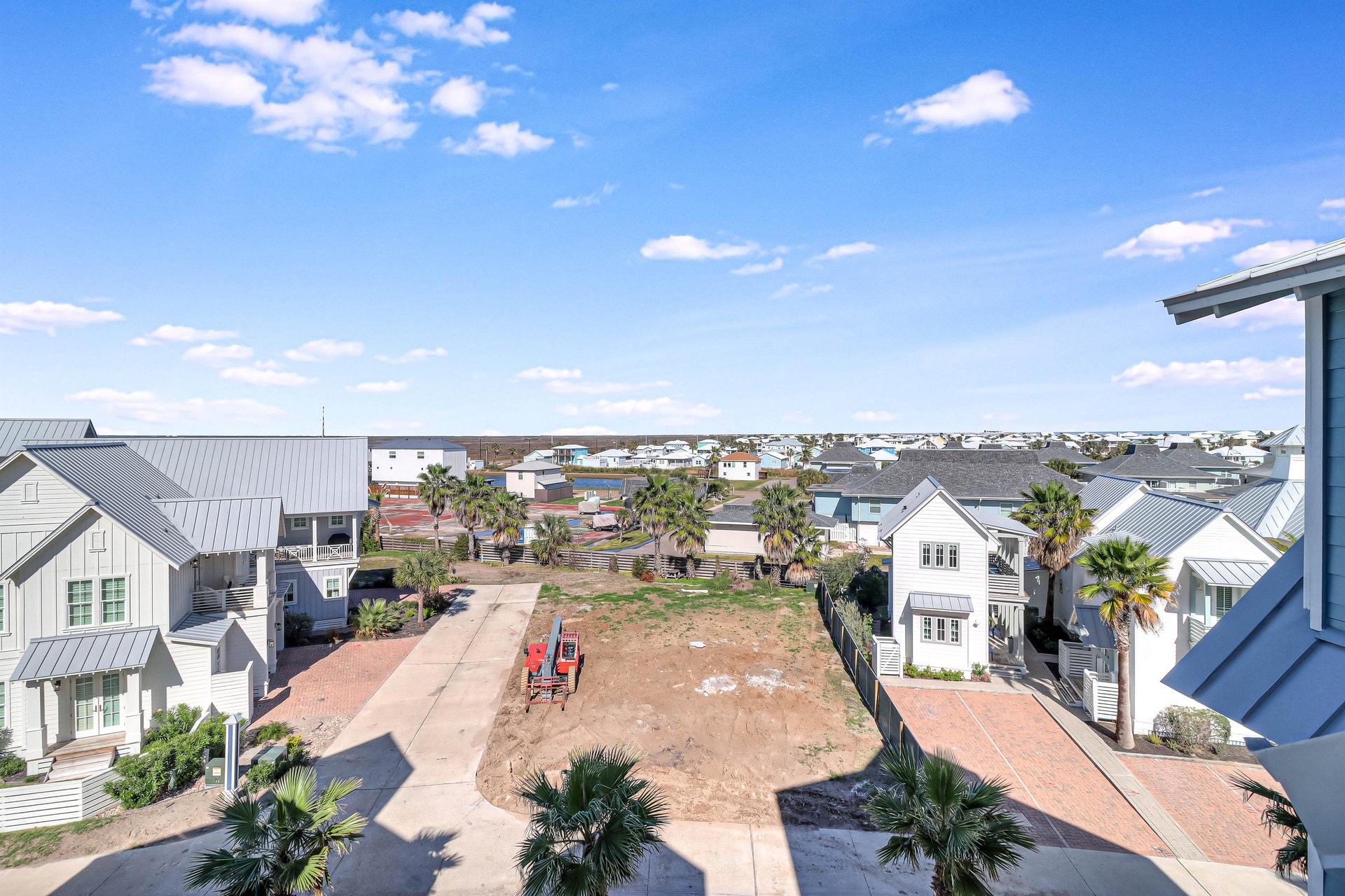 King Bedroom Deck Views, 2nd Floor