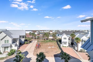 King Bedroom Deck Views, 2nd Floor