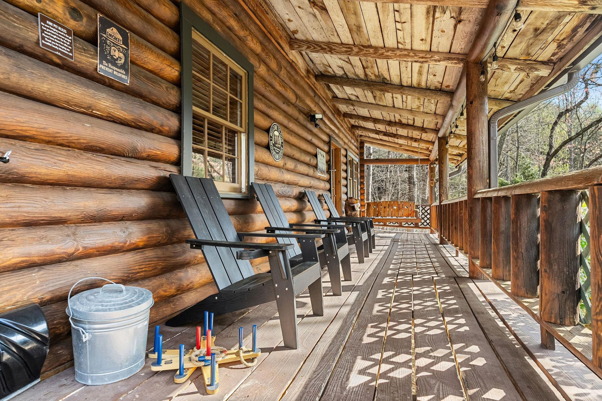 Front porch of Moonlit Mountain Lodge